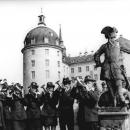 Bundesarchiv Bild 183-R0619-0020, Lommatzsch, Kulturtage, Jagdhornbläser
